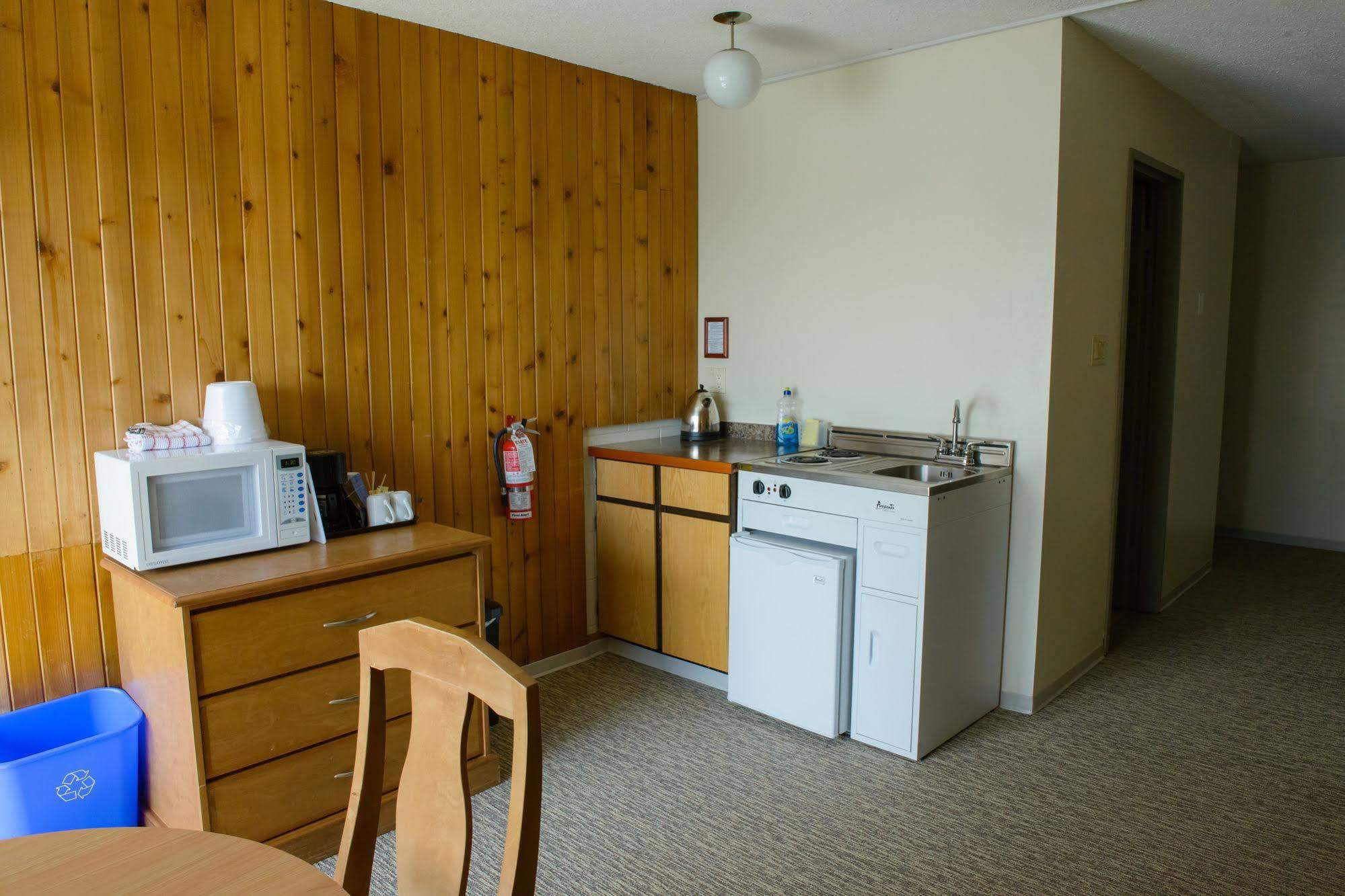 Driftwood Inn Sechelt Luaran gambar