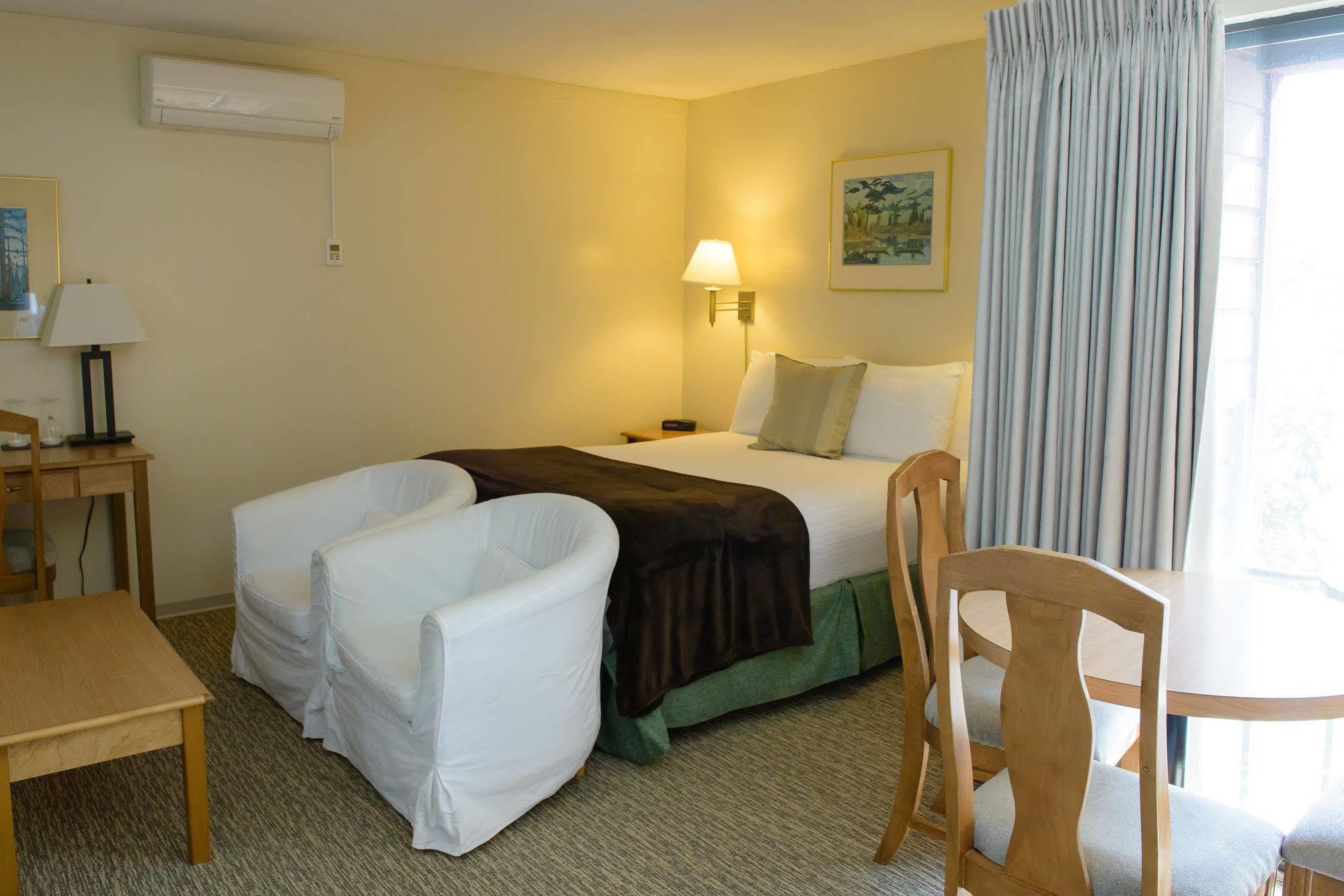 Driftwood Inn Sechelt Luaran gambar