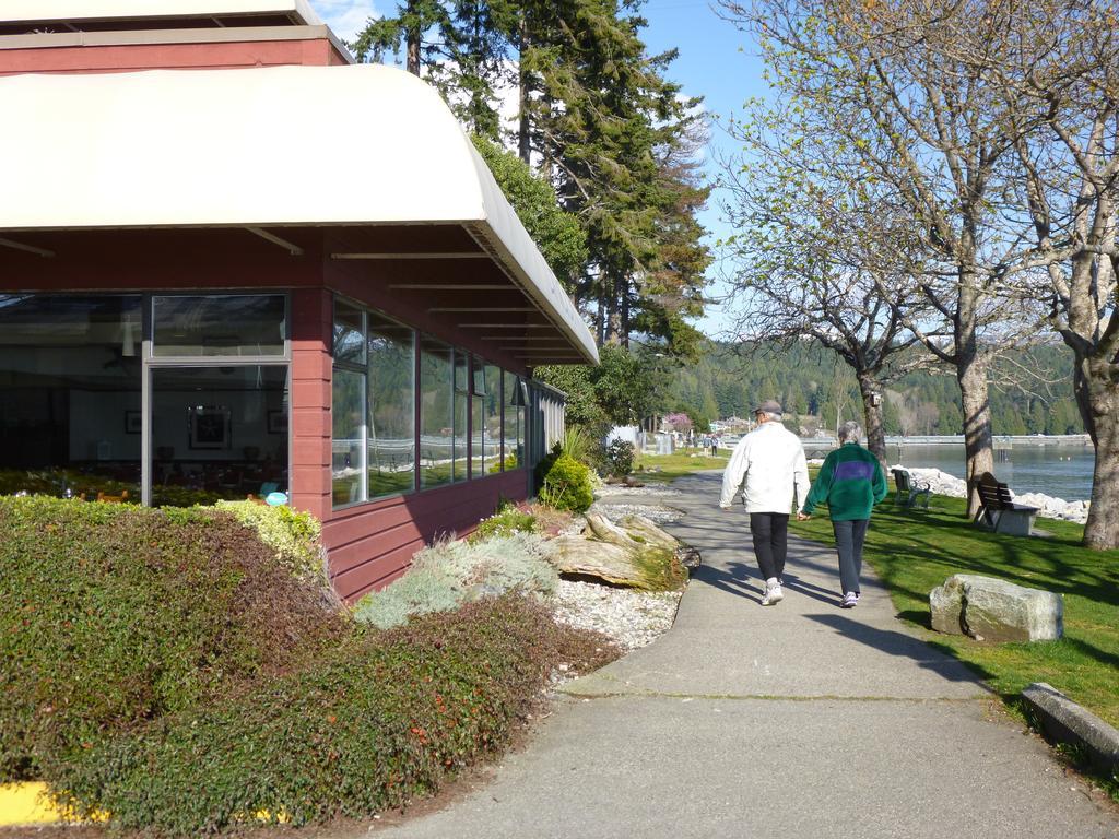 Driftwood Inn Sechelt Luaran gambar